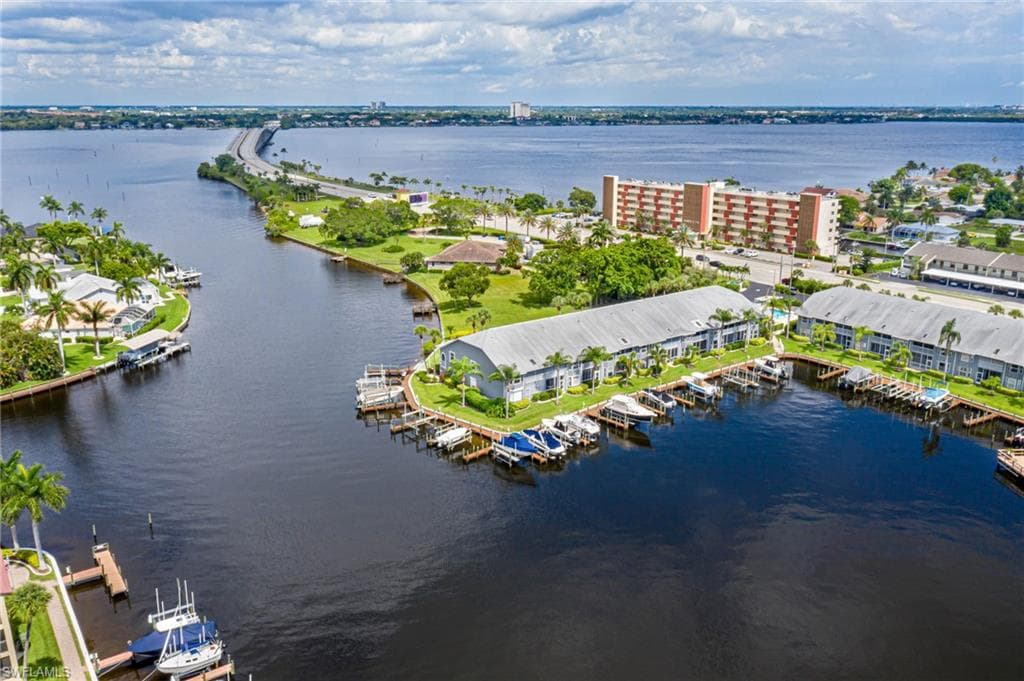 1765 Cape Coral PKY E 207 CAPE CORAL, FL 33904