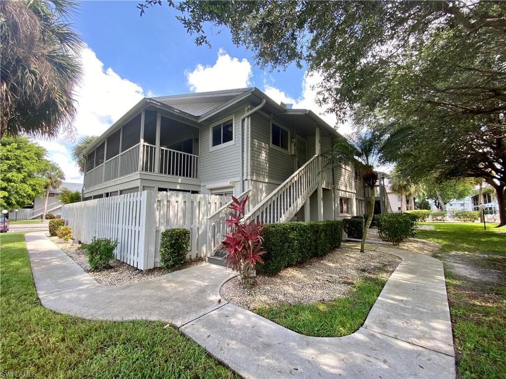 5745 Foxlake DR G NORTH FORT MYERS, FL 33917