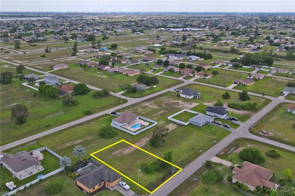 418 NW 18th ST CAPE CORAL, FL 33993