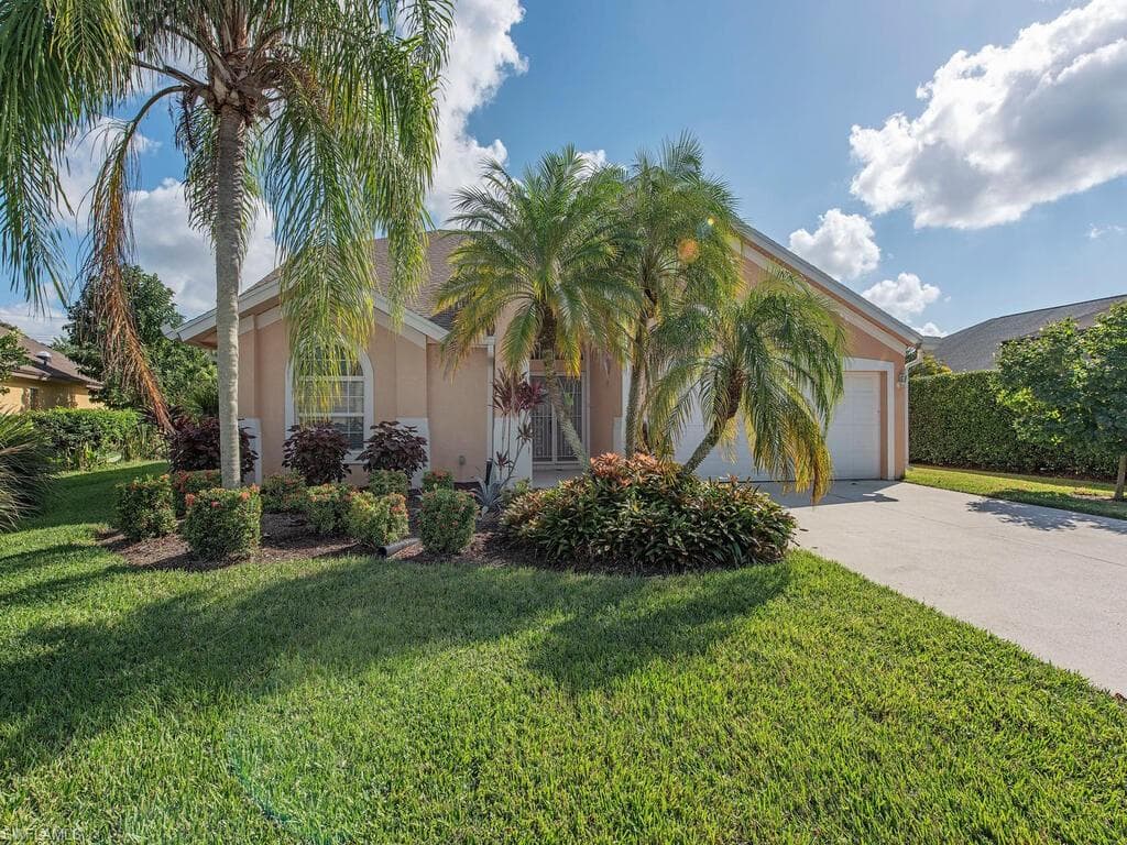 2714 Branch LN NAPLES, FL 34109
