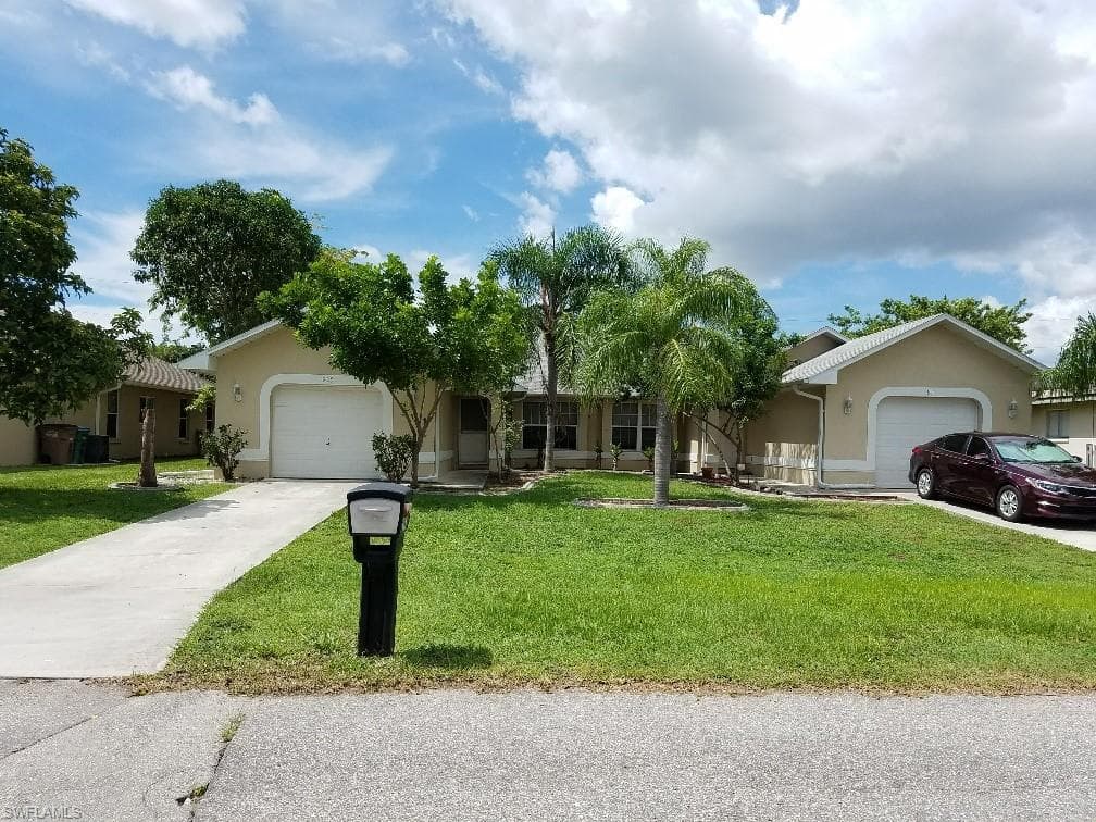 909 SE 14th TER CAPE CORAL, FL 33990
