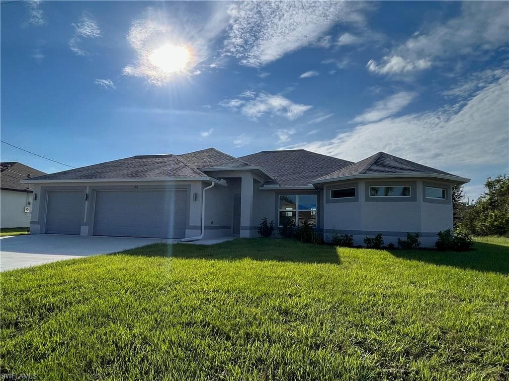 818 SW 11th PL CAPE CORAL, FL 33991
