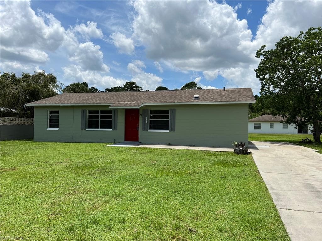 233 Purdue ST LEHIGH ACRES, FL 33936