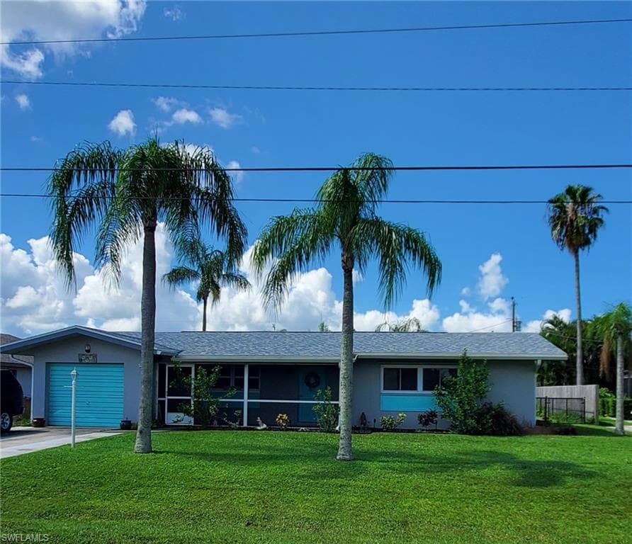 530 SE 34th TER CAPE CORAL, FL 33904