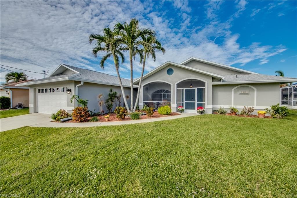 2303 SW 44th TER CAPE CORAL, FL 33914