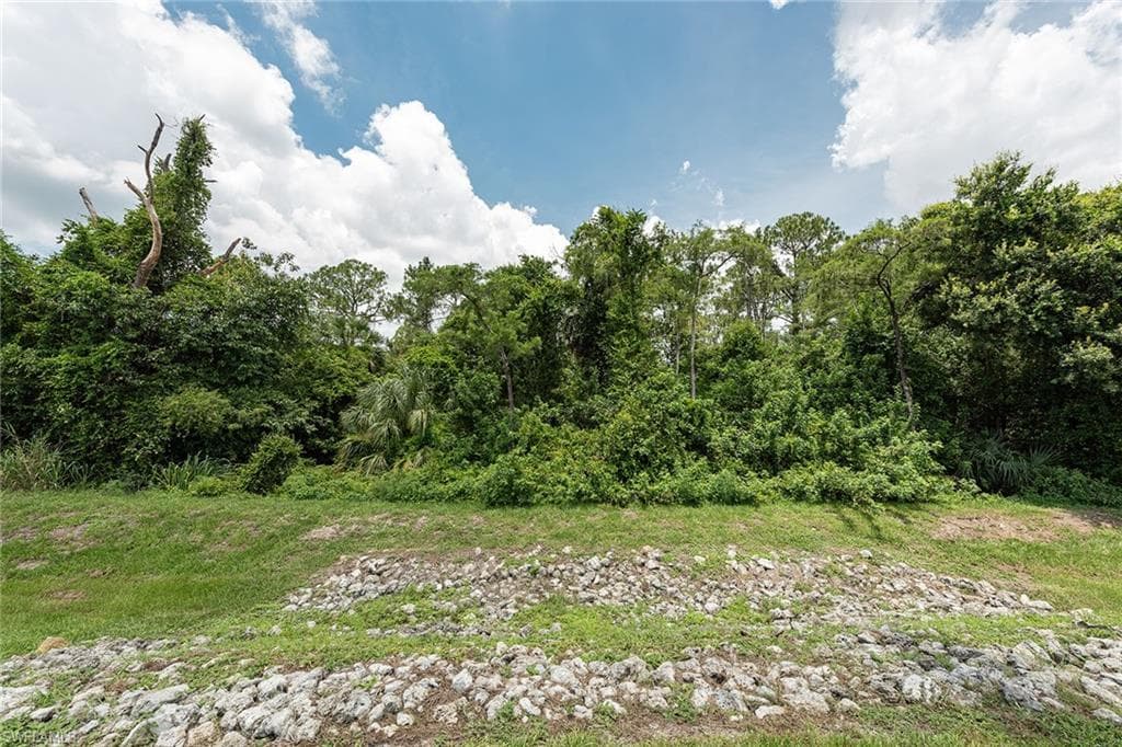 795 Collier BLVD NAPLES, FL 34119
