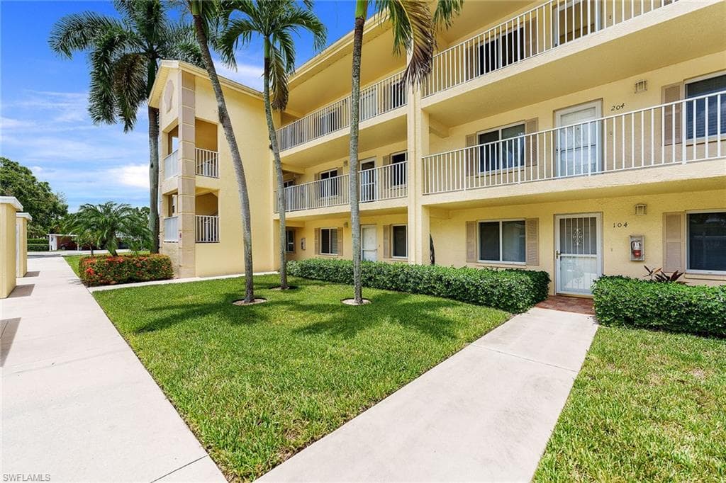 20121 Ian CT 203 ESTERO, FL 33928