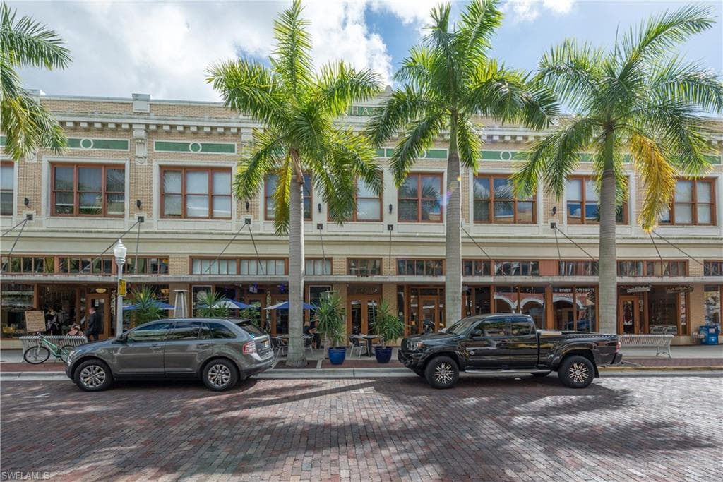 2260 1st ST 203 FORT MYERS, FL 33901