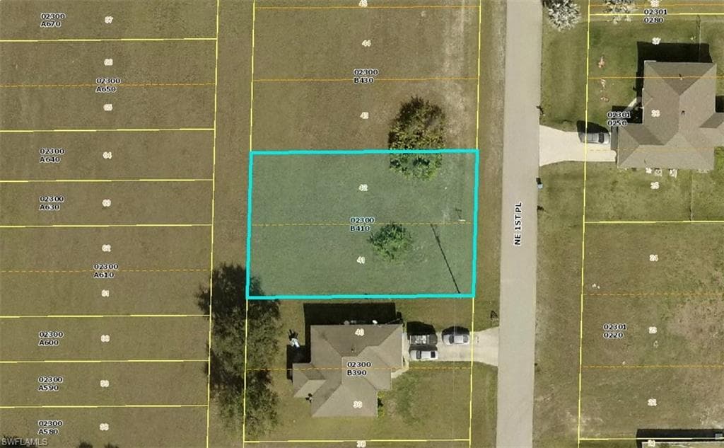 2818 NE 1st PL CAPE CORAL, FL 33909