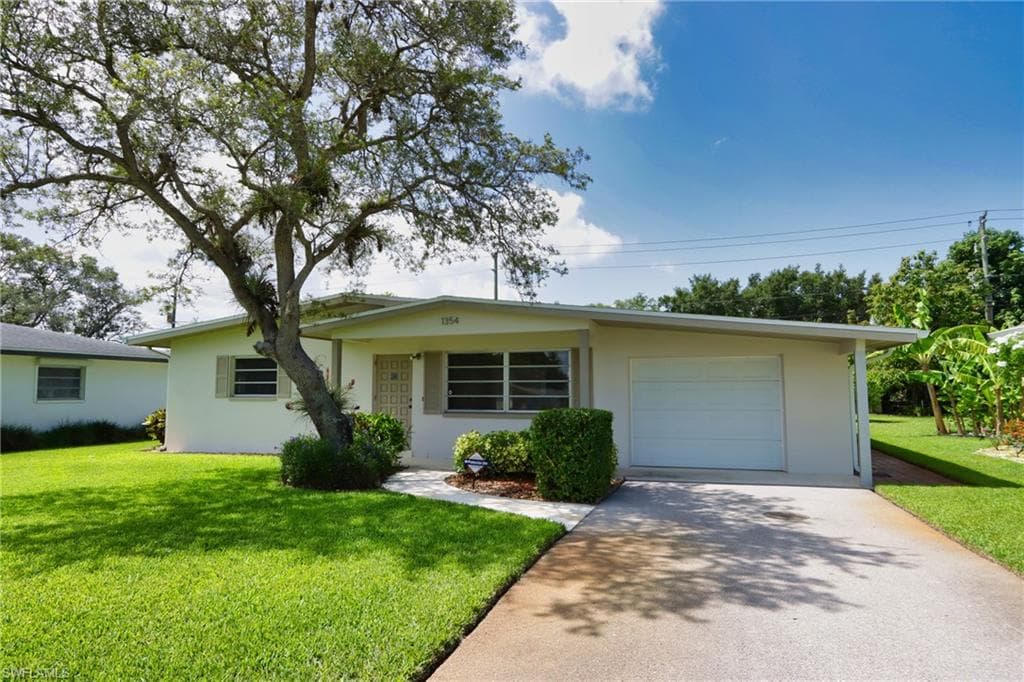 1354 Hilltop DR NAPLES, FL 34103