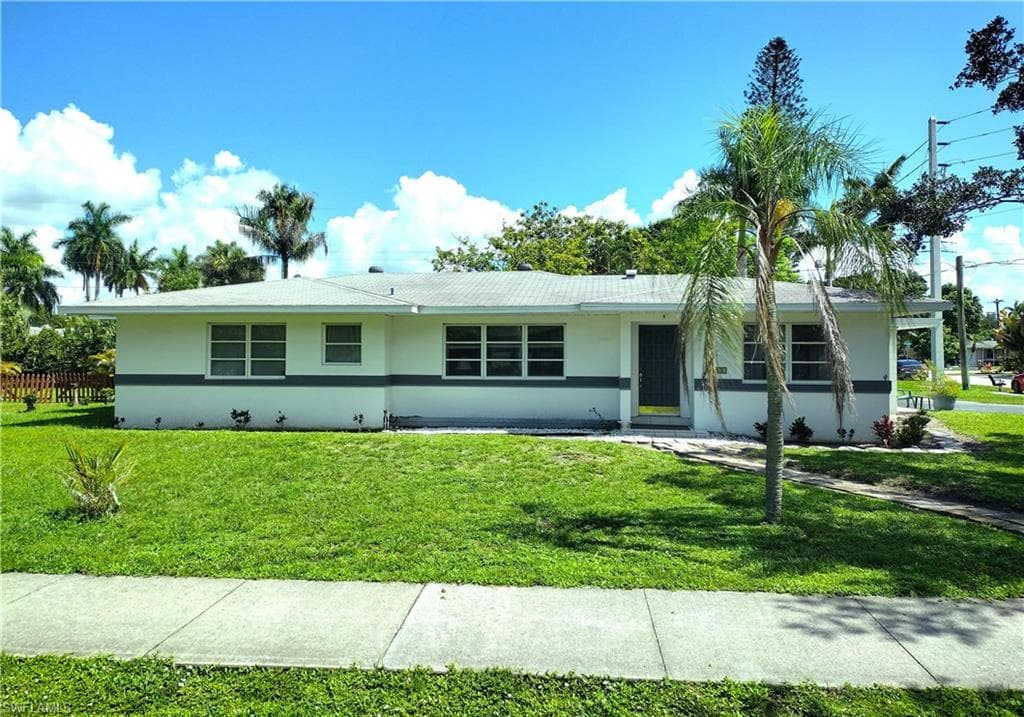 1573 Maravilla AVE FORT MYERS, FL 33901