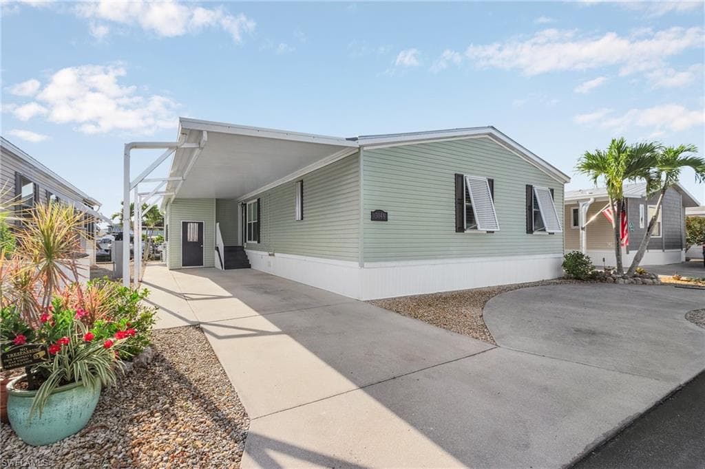 3048 Sloop LN ST. JAMES CITY, FL 33956