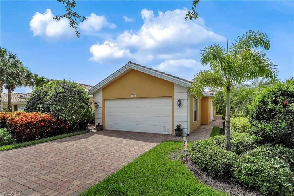 7520 Firenze LN NAPLES, FL 34114