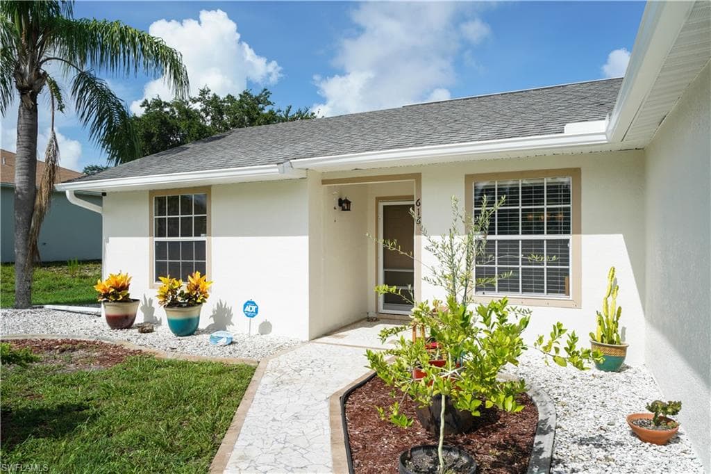 618 SW 11th AVE CAPE CORAL, FL 33991