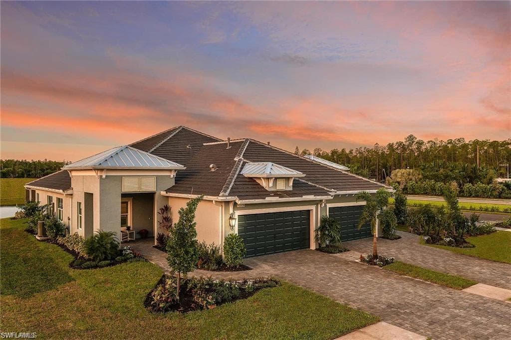 2291 Marquesa CIR NAPLES, FL 34112