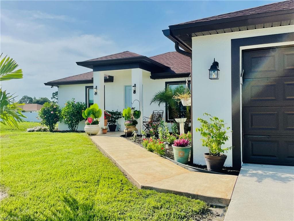 2712 38th ST SW LEHIGH ACRES, FL 33976