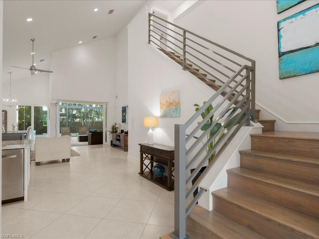 581 96th AVE N NAPLES, FL 34108