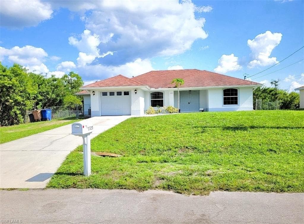3325 11th ST W LEHIGH ACRES, FL 33971