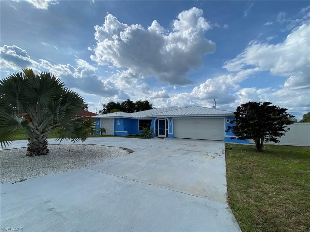 619 SE 3rd ST CAPE CORAL, FL 33990