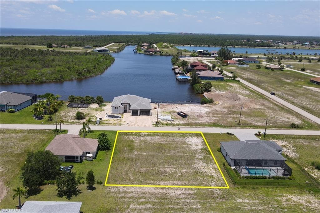 4628 NW 34th TER CAPE CORAL, FL 33993