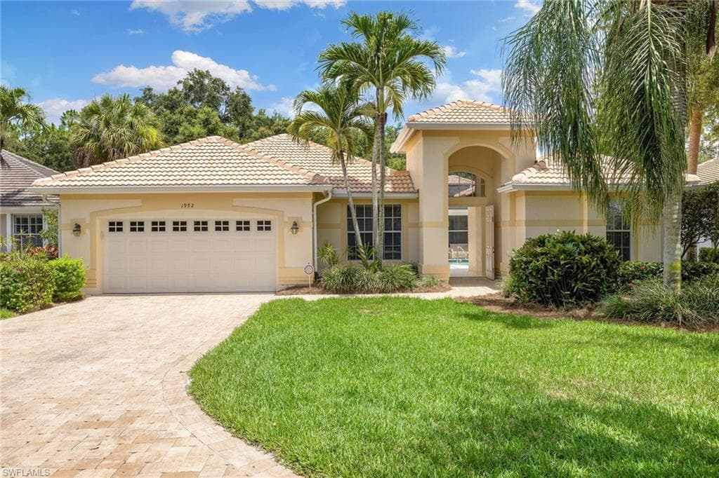 1992 Winding Oaks WAY NAPLES, FL 34109