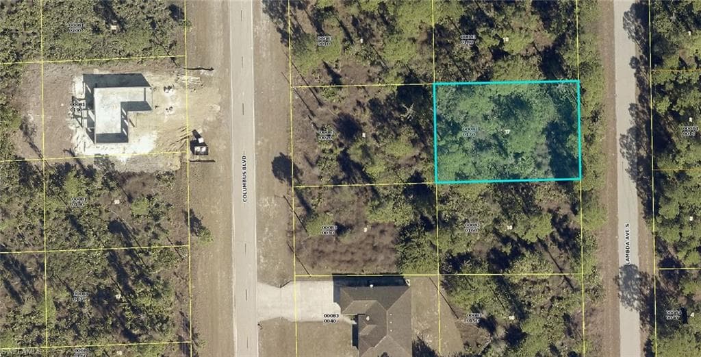 450 Lambda AVE S LEHIGH ACRES, FL 33974