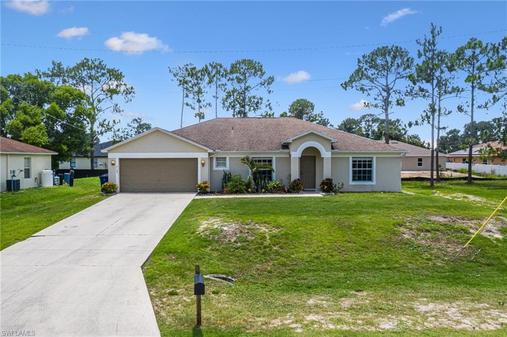 4103 1st ST SW LEHIGH ACRES, FL 33976