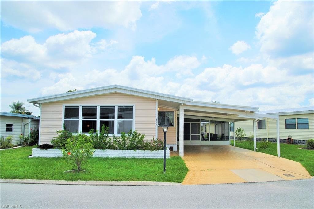 448 Snead DR NORTH FORT MYERS, FL 33903