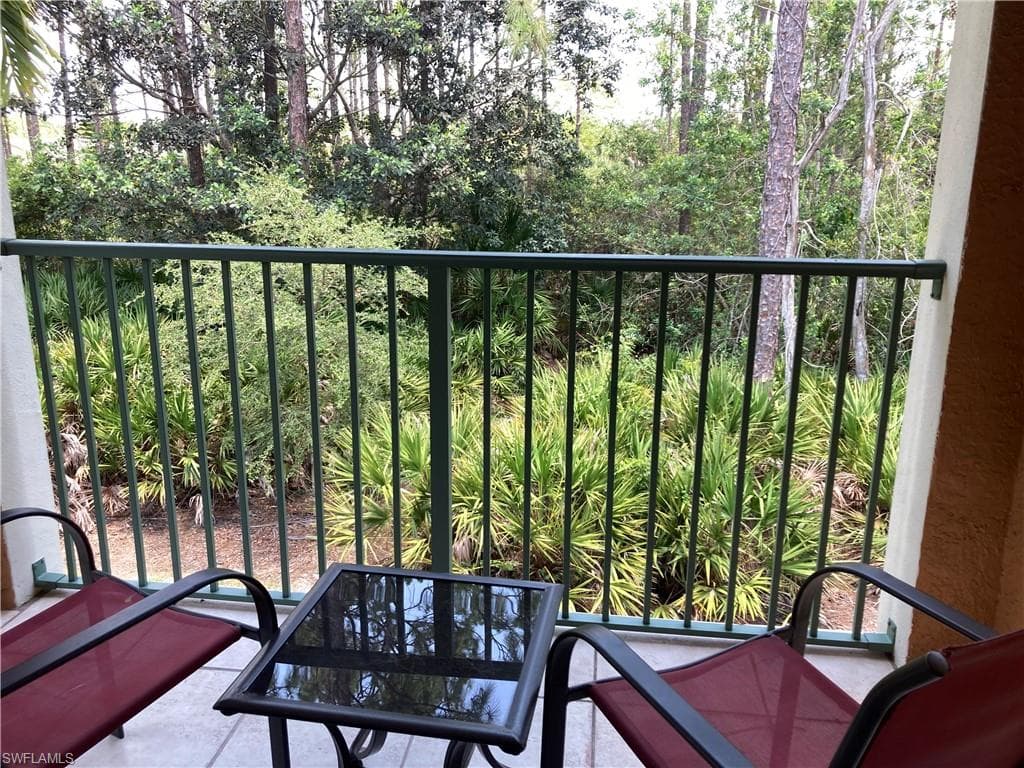 1240 Wildwood Lakes BLVD 202 NAPLES, FL 34104