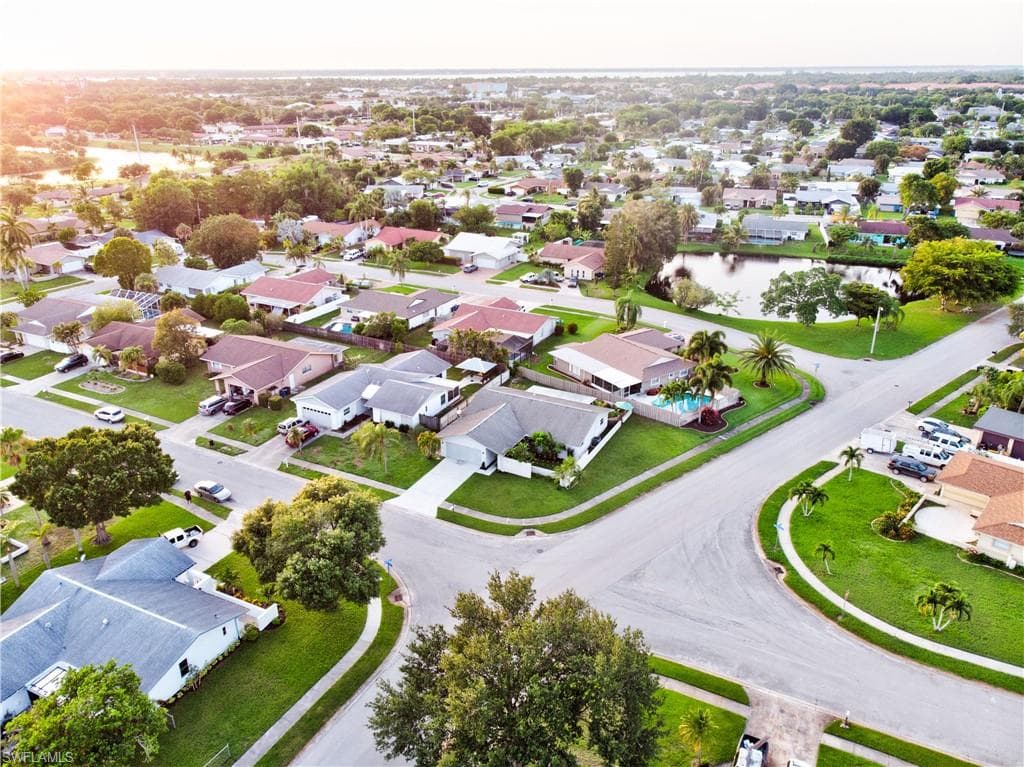 877 Duquesne DR FORT MYERS, FL 33919