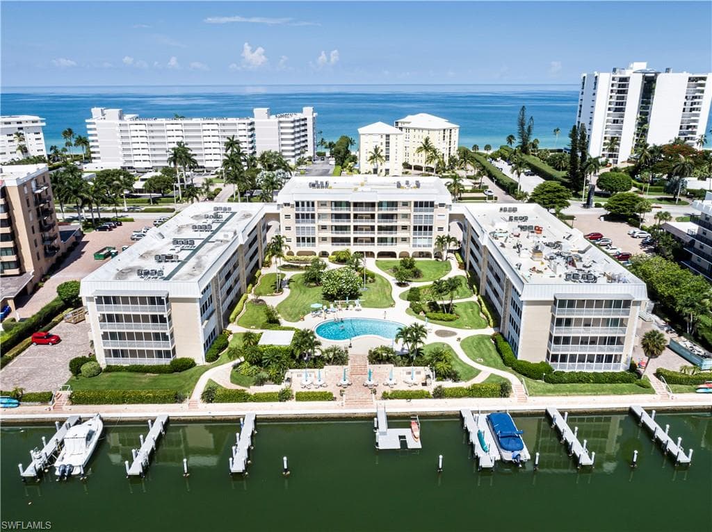 3450 Gulf Shore BLVD N 308 NAPLES, FL 34103