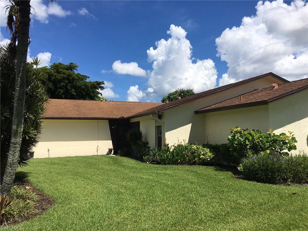 4711 Lakewood BLVD J-14 NAPLES, FL 34112