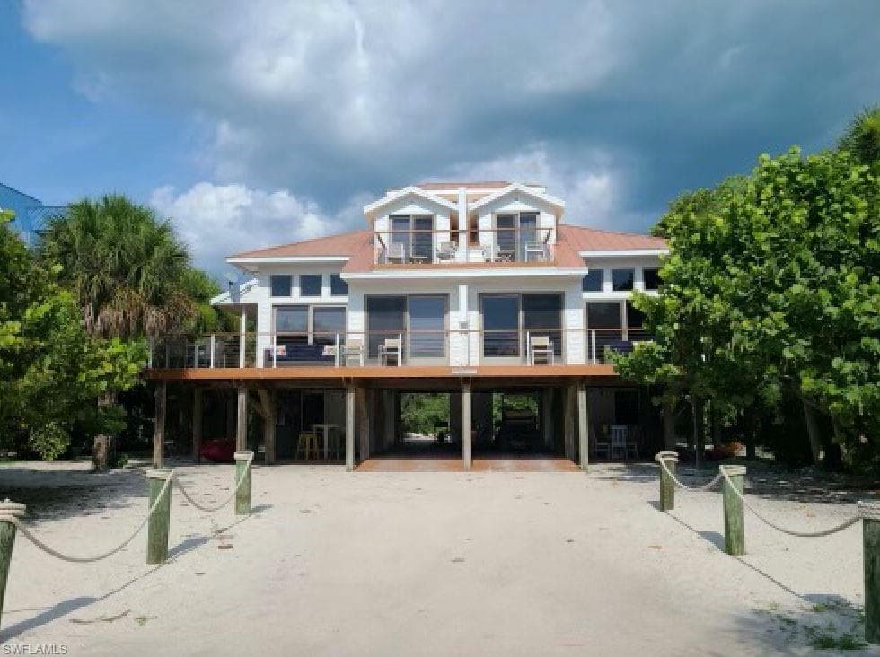 541 & 543 Gulf LN Upper Captiva, FL 33924