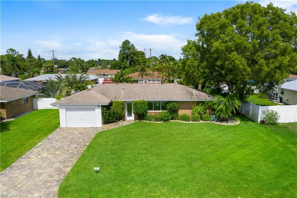 27671 Suffridge DR BONITA SPRINGS, FL 34135