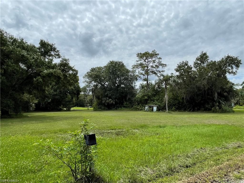 16930 Hartwig LN NORTH FORT MYERS, FL 33917