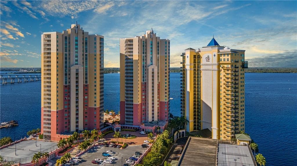 2745 1st ST 2506 FORT MYERS, FL 33916