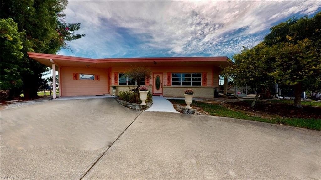 1 Fairview BLVD FORT MYERS BEACH, FL 33931