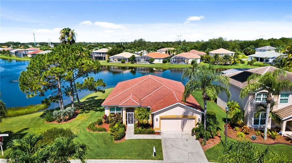 11001 Lakeland CIR FORT MYERS, FL 33913
