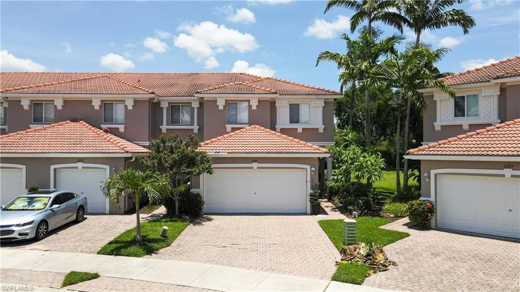 3261 Antica ST FORT MYERS, FL 33905