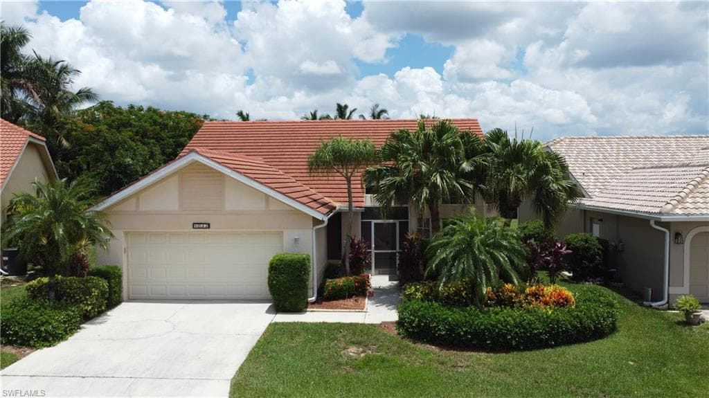 8032 Breton CIR FORT MYERS, FL 33912