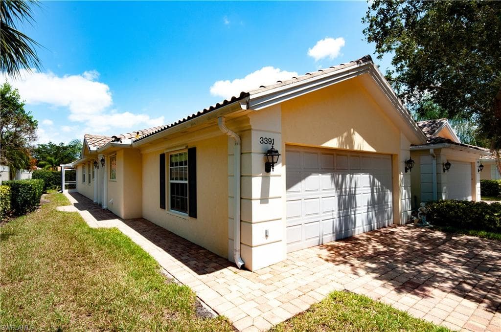 3391 Cayman LN NAPLES, FL 34119