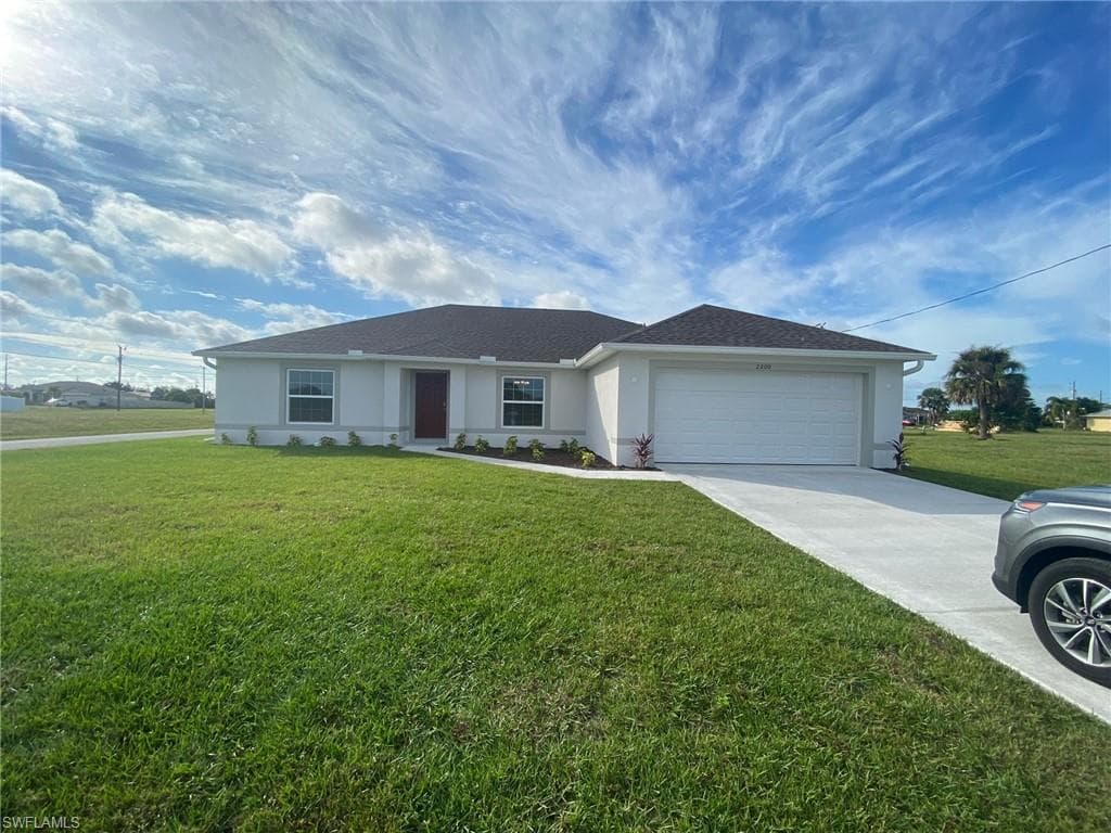 2200 NW 9th TER CAPE CORAL, FL 33993