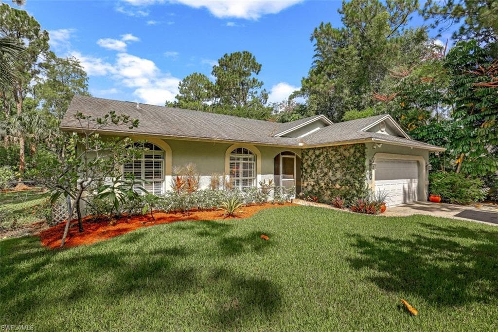 1561 Logan CT NAPLES, FL 34116