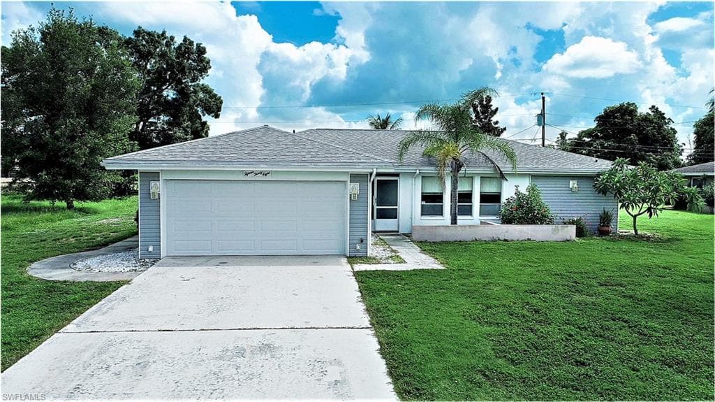 1538 Canal ST LEHIGH ACRES, FL 33936