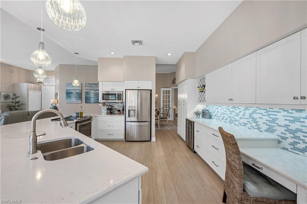 761 Glendevon DR NAPLES, FL 34105