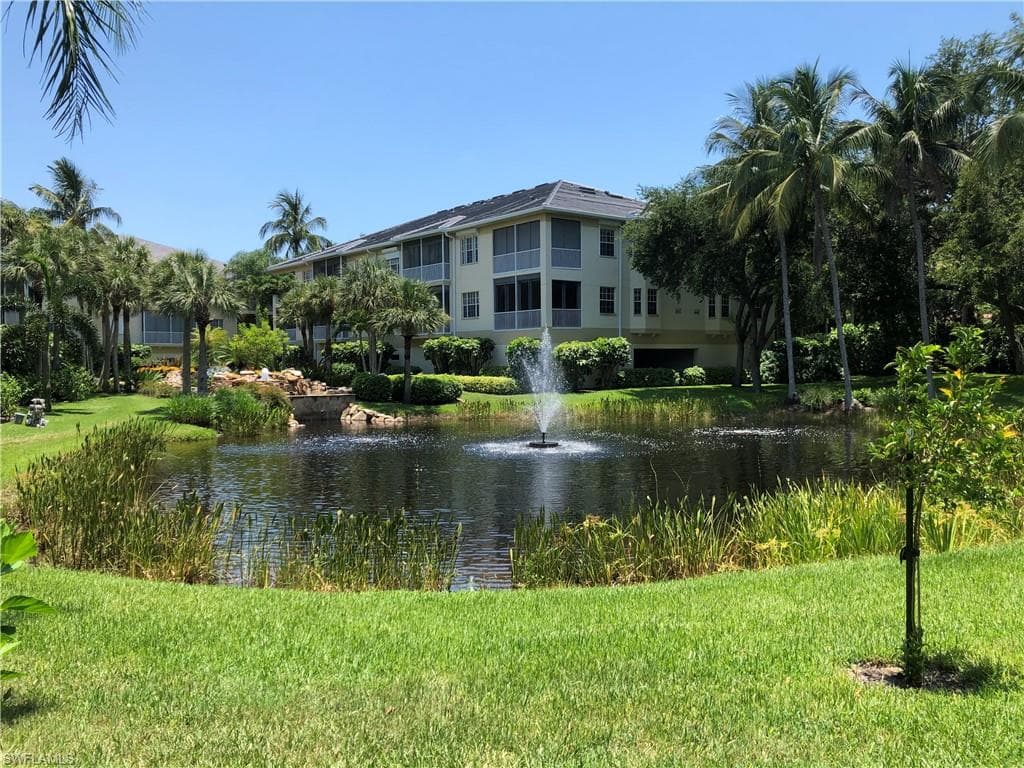 810 Breakaway LN 104 NAPLES, FL 34108