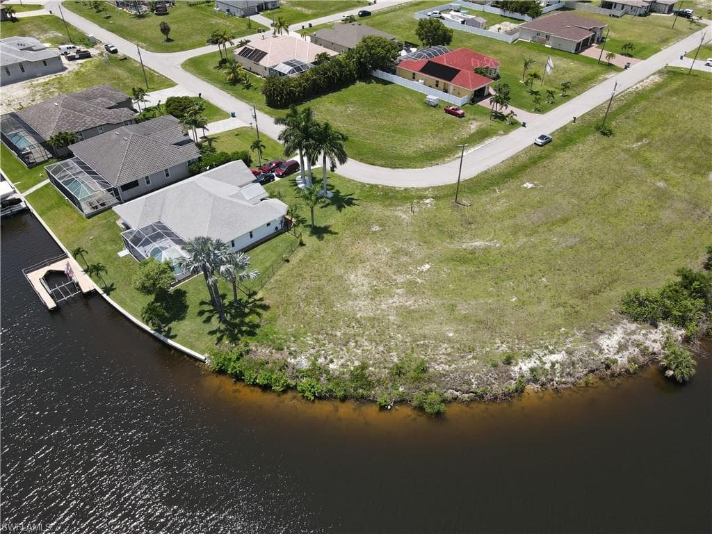 1001 NW 33rd AVE CAPE CORAL, FL 33993