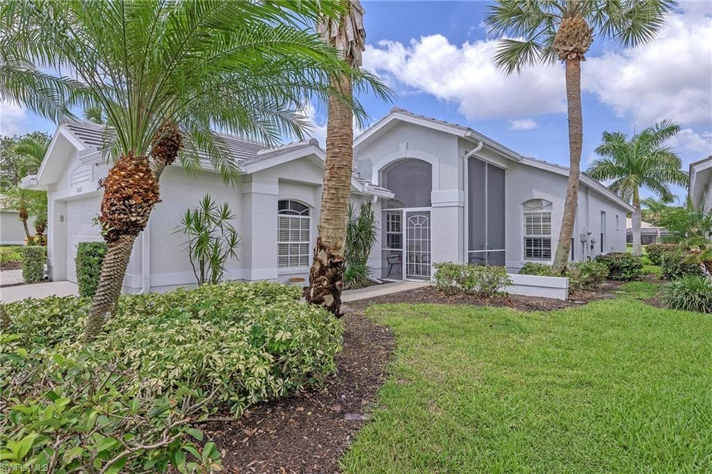 26009 Clarkston DR BONITA SPRINGS, FL 34135