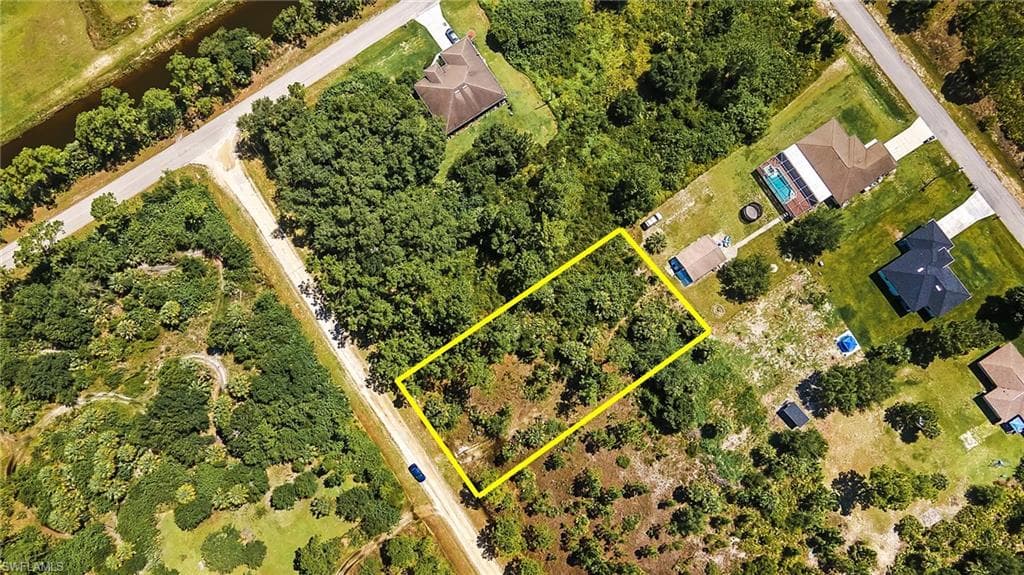 805 Eighth AVE LEHIGH ACRES, FL 33972