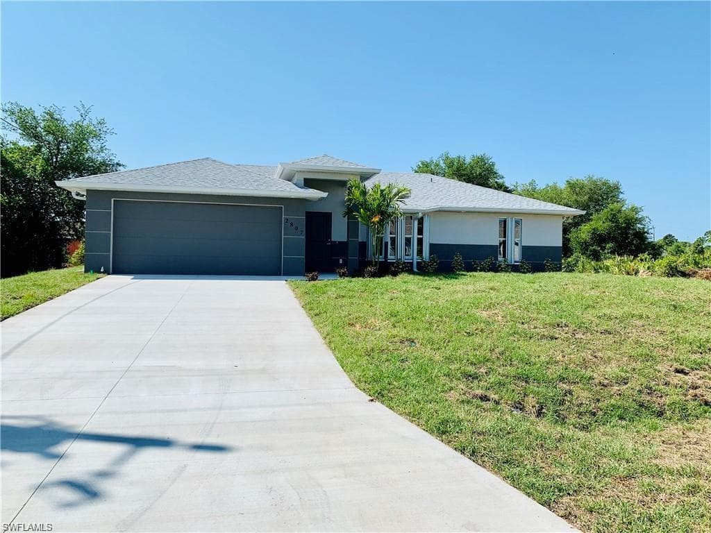 2910 28th ST SW LEHIGH ACRES, FL 33976